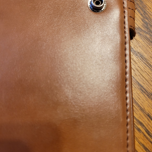 Cutter & Buck passport wallet - Picture 9 of 9